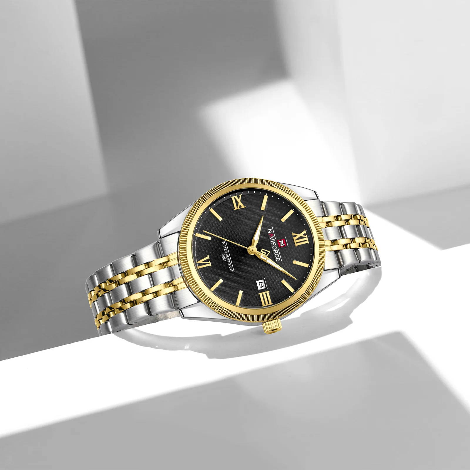 NAVIFORCE NF9282 Men's Quartz Watch – 42mm Stainless Steel Date Display Watch